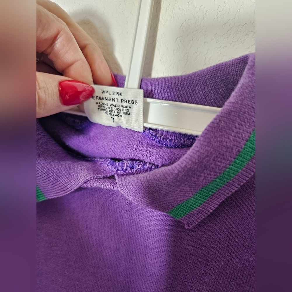 Vintage Purple Girls Sweatshirt with Embroidered Patch Little Girls Size 7 - Picture 4 of 7
